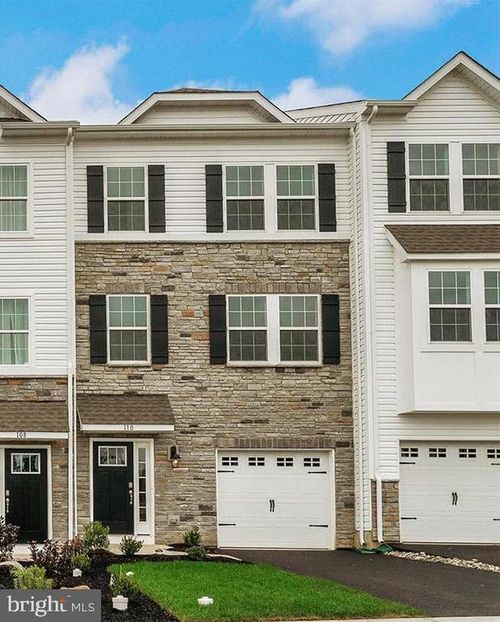 305 Lantern Ct, SELLERSVILLE, PA, 18960-1829 | Card Image