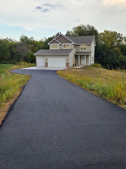 723 Jack Ave, Hudson, WI, 54016-0016 | Card Image