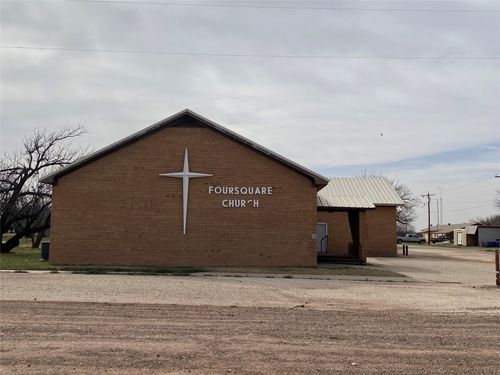 200 W Guthrie St, Weinert, TX, 76388-2414 | Card Image