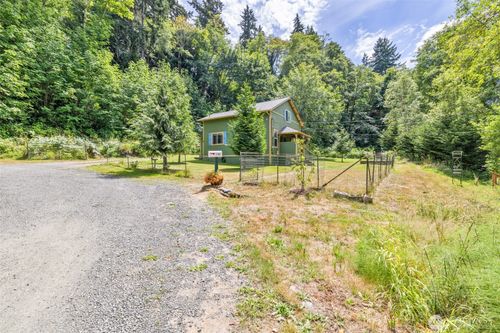 1103 S Valley St, Port Angeles, WA, 98362-7634 | Card Image