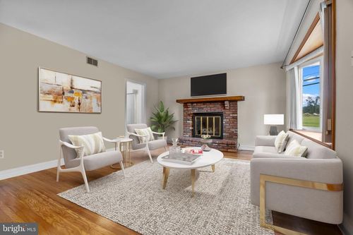 1605 Old Lincoln Hwy, LANGHORNE, PA, 19047-3132 | Card Image