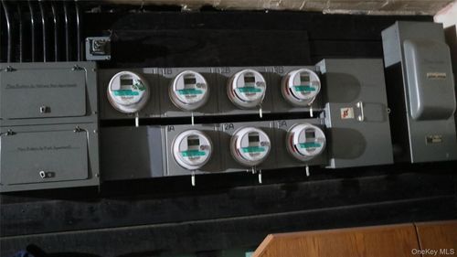 72 34th Ave, Jackson Heights, NY, 11372-1083 | Card Image