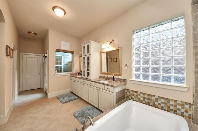 MASTER BATH | Image 22
