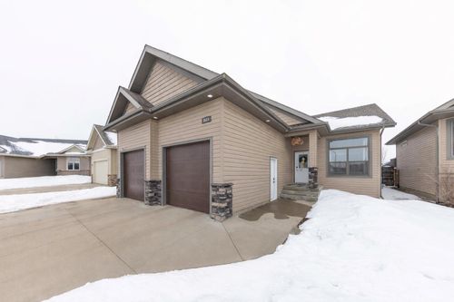 5624 21 Street Close, Lloydminster, AB, T9V3N2 | Card Image