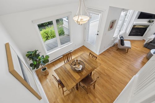 207-1518 Bowser Ave, North Vancouver, BC, V7P2Y3 | Card Image