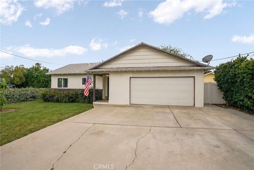 17304 Kingsbury St, Granada Hills, CA, 91344-6110 | Card Image