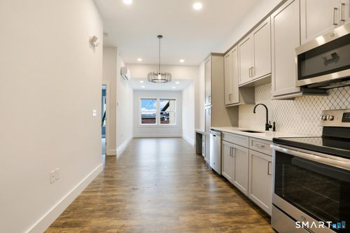 3-1-44 Greenwich Ave, Greenwich, CT, 06830-5503 | Card Image