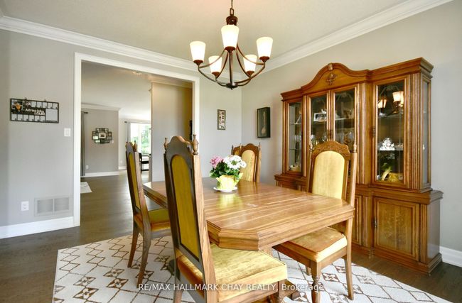 5 Kanata Crt, House other with 3 bedrooms, 2 bathrooms and 6 parking in Springwater ON | Image 6