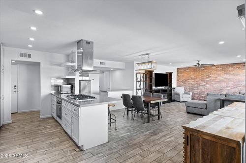 219-6767 N 7th Street, Phoenix, AZ, 85014 | Card Image