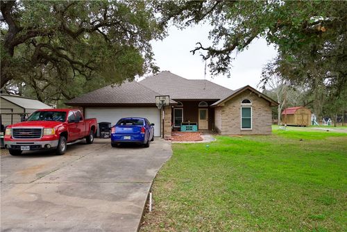 839 Live Oak Dr, Inez, TX, 77968-3641 | Card Image
