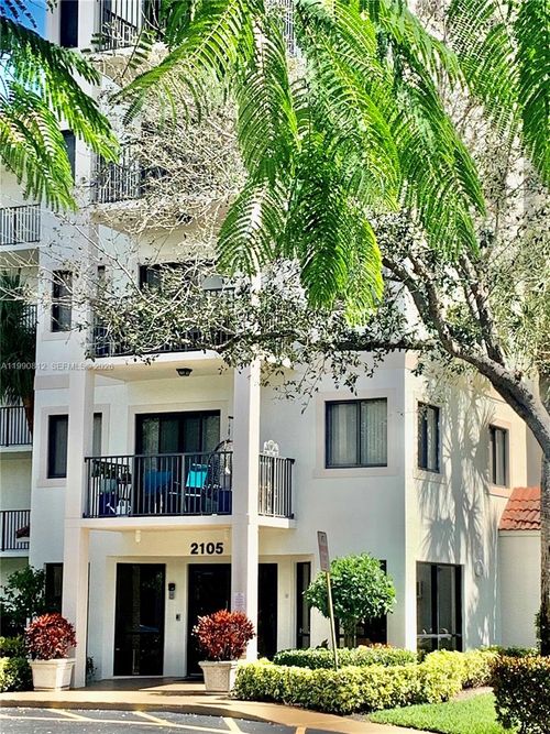 501-2105 Lavers Cir, Delray Beach, FL, 33444-7606 | Card Image