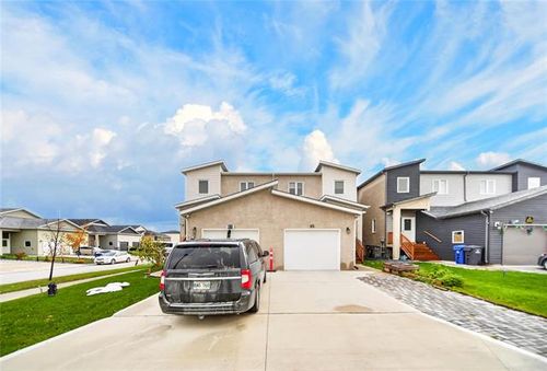 65 Sawka Bay, Winnipeg, MB, R2R3A6 | Card Image