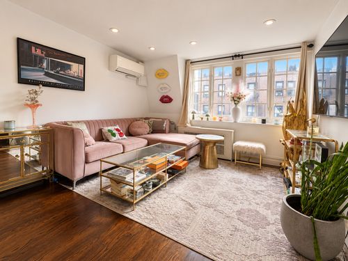 5-102 Greenwich Avenue, New York City, NY, 10011 | Card Image