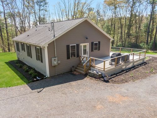43 Weeks Hill Rd, Coventry, RI, 02837 | Card Image