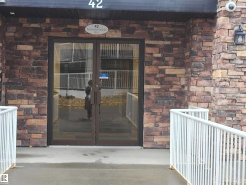 42 Summerwood Blvd, Sherwood Park, AB, T8H0C3 | Card Image