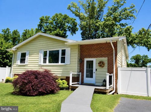 8909 Sylvania St, LORTON, VA, 22079-1610 | Card Image