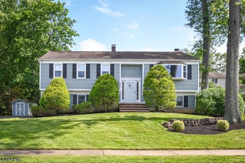 275 Hamilton Ave, Berkeley Heights, NJ, 07922-1535 | Card Image
