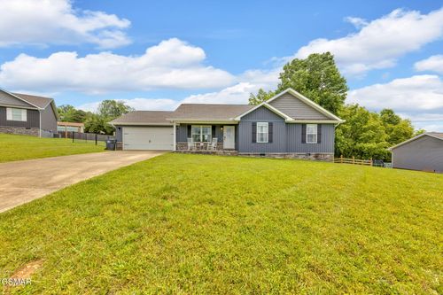142 Breezy Ln, New Tazewell, TN, 37825-2690 | Card Image