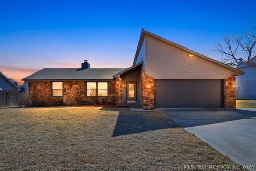 1113 Durham St, Broken Arrow, OK, 74011-3214 | Card Image