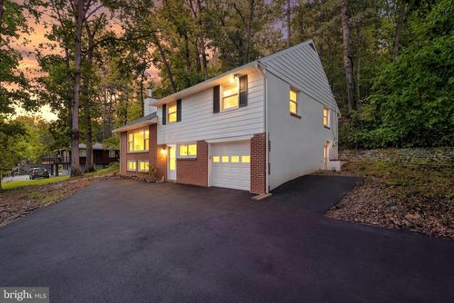 156 Gypsy Ln, KING OF PRUSSIA, PA, 19406-3721 | Card Image