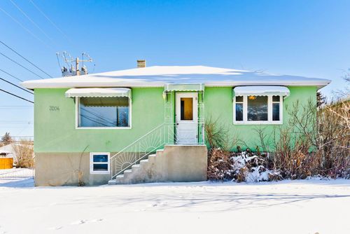 3204 30 Street Sw, Calgary, AB, T3E2M7 | Card Image