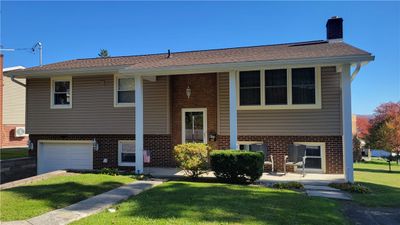 433 Lincoln Street, House other with 3 bedrooms, 2 bathrooms and 2 parking in Somerset Boro PA | Image 1