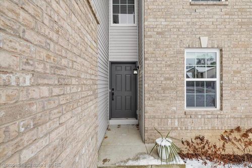 8740 Oak Ridge Trl, Westland, MI, 48185-3735 | Card Image