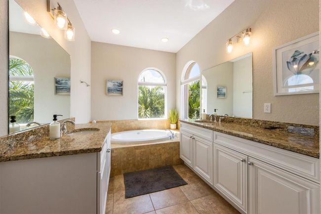 100 - 2309 Avenue C, Condo with 3 bedrooms, 2 bathrooms and null parking in BRADENTON BEACH FL | Image 16