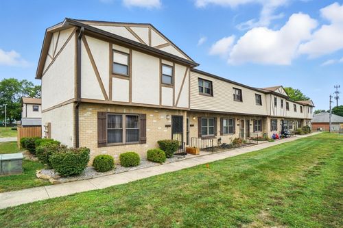 b8-3828 Queen Anne Pl, Grove City, OH, 43123-3923 | Card Image