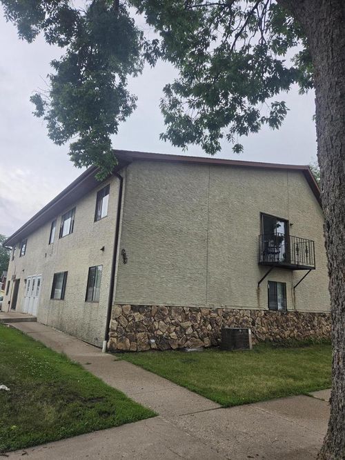 514 10th Street N, La Crosse, WI, 54601 | Card Image