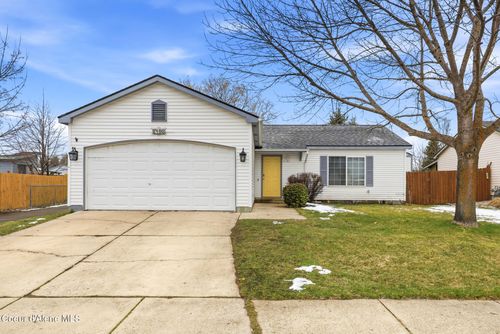 2103 N Mackenzie Dr, Post Falls, ID, 83854-6031 | Card Image