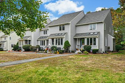 822 - 822 Maple Brook Rd, Condo with 2 bedrooms, 1 bathrooms and 2 parking in Bellingham MA | Image 3