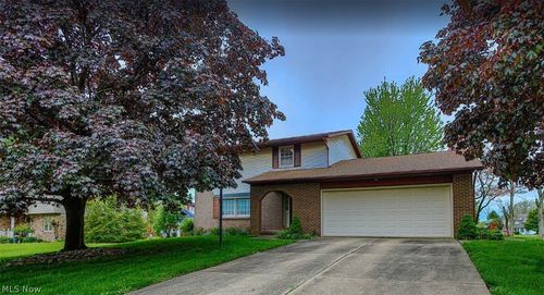 1821 Hiram St, Louisville, OH, 44641-8712 | Card Image