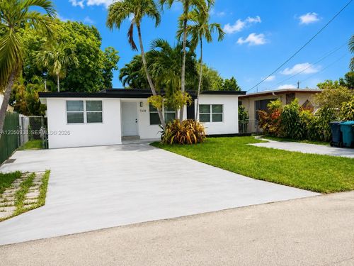 7239 Nw 3rd St, Miami, FL, 33126-4209 | Card Image