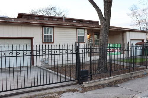 607 S Hamilton St, San Antonio, TX, 78207-4726 | Card Image