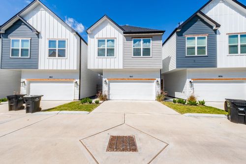 1860 W Tidwell Rd, Houston, TX, 77091-5400 | Card Image