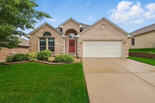 4833 Heber Springs Trl, Fort Worth, TX, 76244-5901 | Card Image