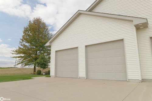 5646 Oak Hills Dr, Burlington, IA, 52601-8671 | Card Image