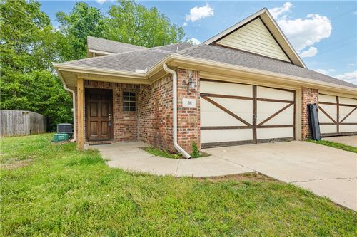 56 S Woodsprings Dr, Fayetteville, AR, 72701-7966 | Card Image
