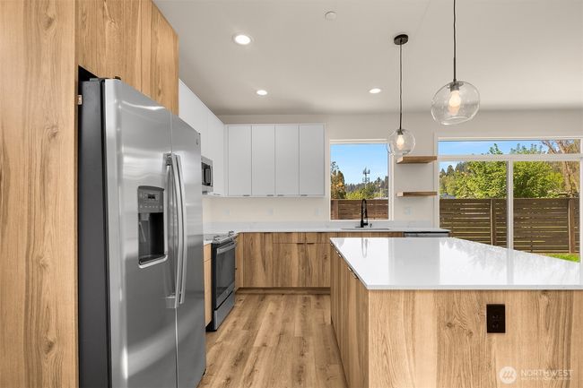 118 4 Th Ave S, Townhouse with 4 bedrooms, 3 bathrooms and 2 parking in Algona WA | Image 9