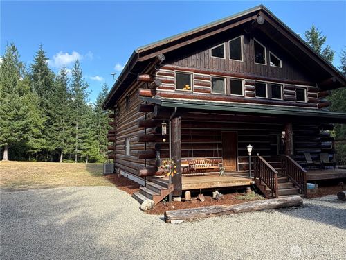 40 E Seahawks Way, Belfair, WA, 98528-7508 | Card Image
