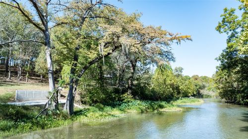 314 Red Bird Ln, Kingsbury, TX, 78638-1901 | Card Image