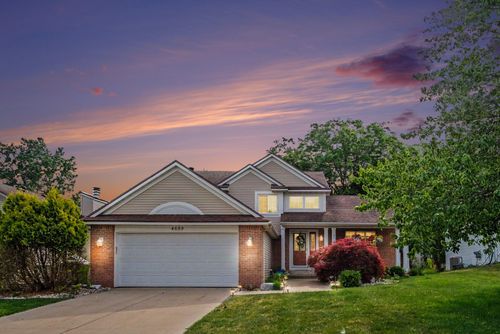 4699 Raintree Dr Se, Kentwood, MI, 49512-5437 | Card Image