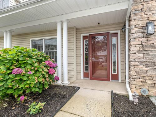 ca0208-195 Pond View Dr, Port Washington, NY, 11050-2460 | Card Image