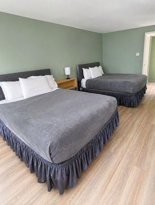 258-5245 W Irlo Bronson Memorial Hwy, Kissimmee, FL, 34746-5347 | Card Image