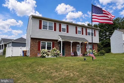 4552 Laurence Ct, BENSALEM, PA, 19020-7807 | Card Image