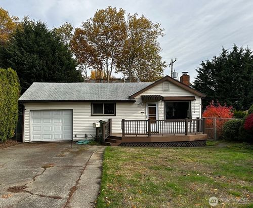 9022 36th Ave Sw, Seattle, WA, 98126-3827 | Card Image