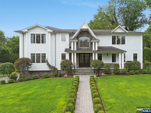 41 Sunset Rd, Demarest, NJ, 07627-2413 | Card Image