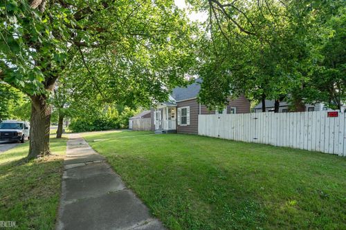 1502 Lavender Ave, Flint, MI, 48504-3048 | Card Image