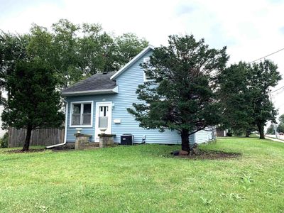 306 Folsom Street, House other with 3 bedrooms, 1 bathrooms and null parking in Columbus WI | Image 2